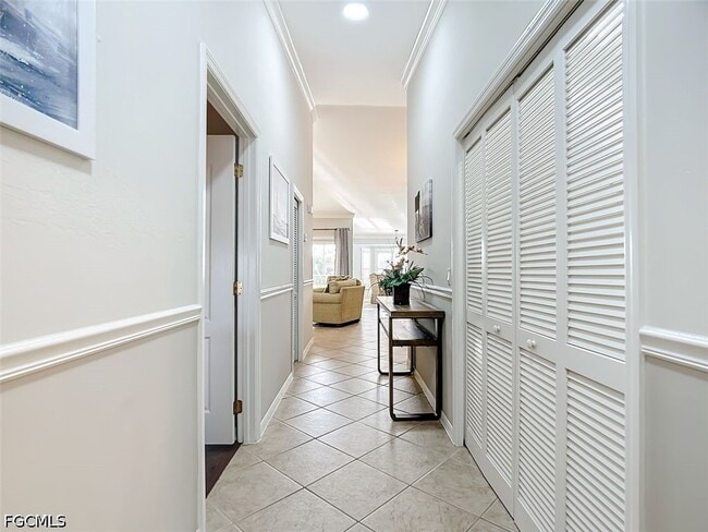 Building Photo - 10401 McArthur Palms Ln