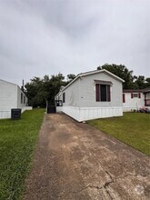 Building Photo - 1938 Garden Rd