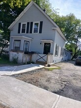 Building Photo - 150 Island St