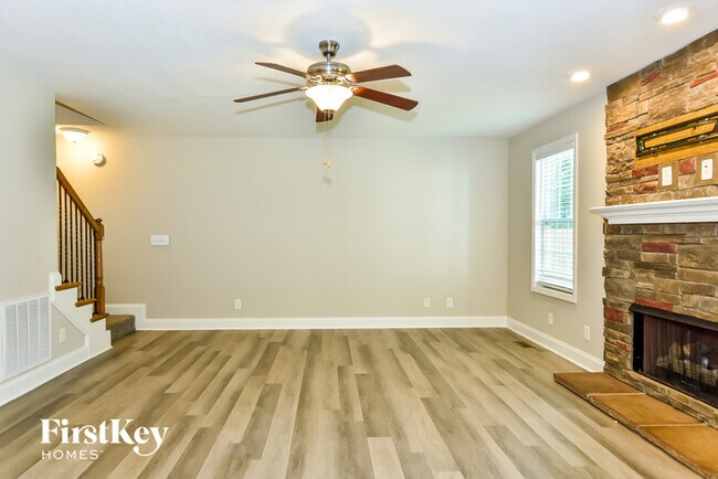 Building Photo - 416 Leslie Wood Dr