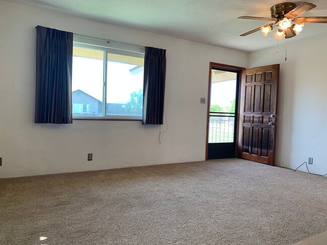 Building Photo - Charming 3 Bed, 2 Bath Country Home for Rent!
