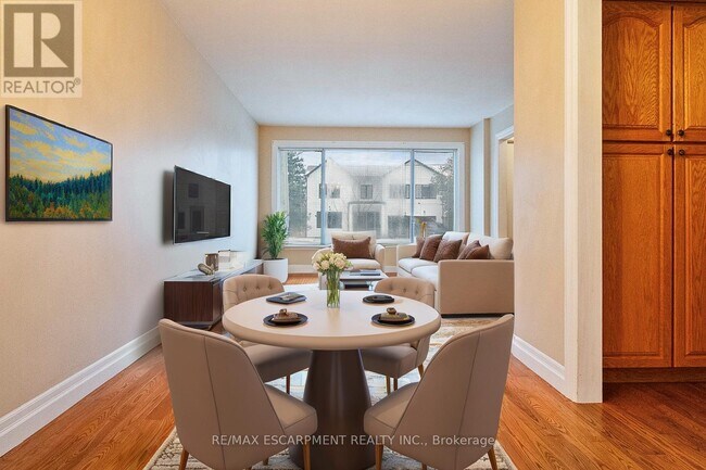 Photo du bâtiment - 249 Southview Rd