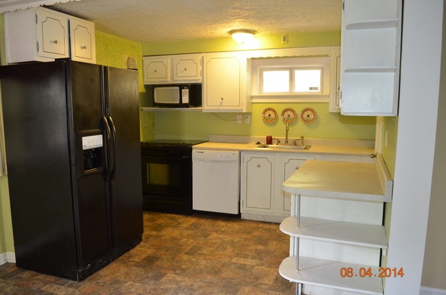 Building Photo - 67 Transvaal Ave