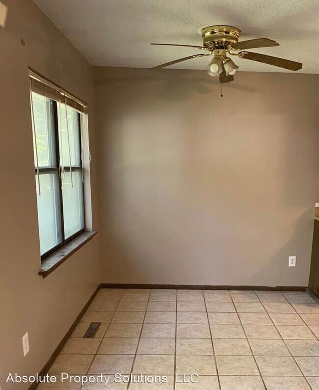 Building Photo - 3 br, 1.5 bath House - 1722 N Drury Ave