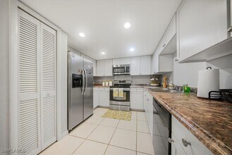 Building Photo - 3170 Seasons Way