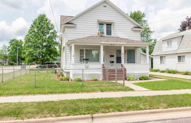 Building Photo - 411 13th St N