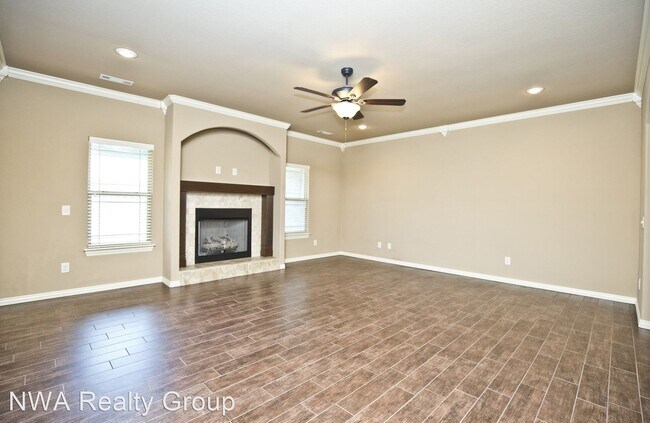 Building Photo - 3 br, 2 bath House - 6008 S. 38th Street