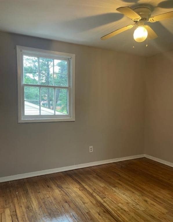 Building Photo - 405 Cologne Dr SE