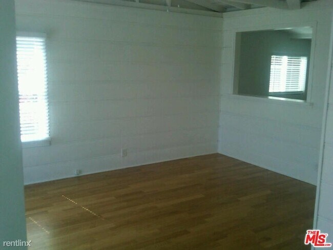 Foto del edificio - 1 br, 1 bath Condo - 20202 Pacific Coast H...