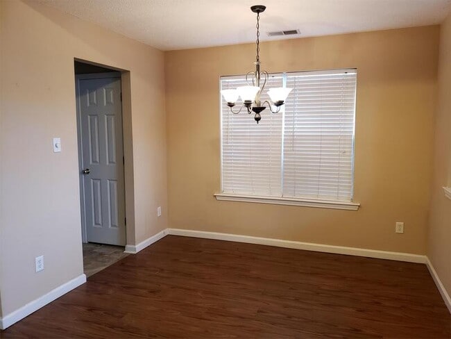 Photo - 1088 Sunstar Drive House