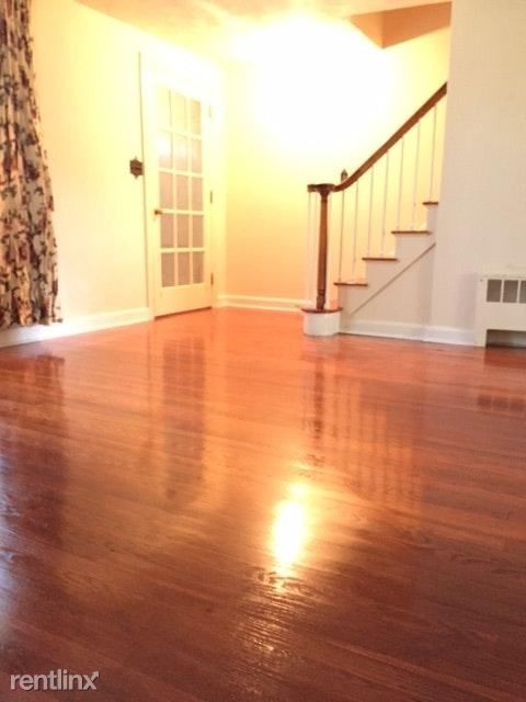 Foto del edificio - 4 br, 2 bath House - 15 Gail Road
