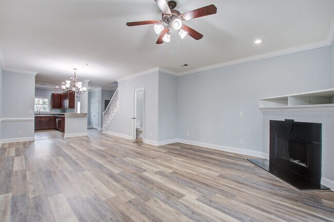 Foto del edificio - 4902 Lake Palmetto Ln