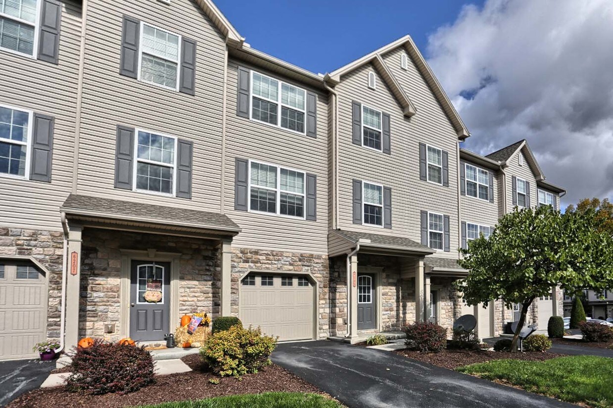 6205 Galleon Drive, Mechanicsburg, PA 17050 Condo for Rent in