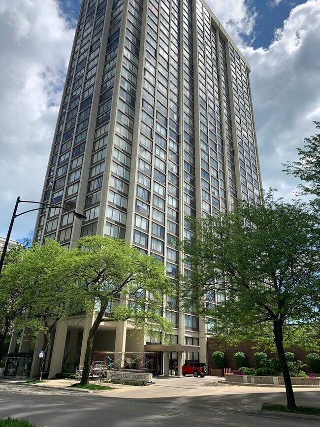 Foto del edificio - 5455 N Sheridan Rd