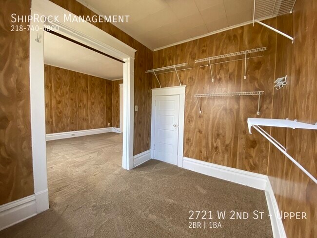 Building Photo - 2721 W 2nd St