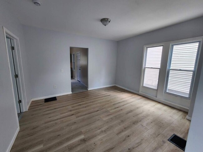 Building Photo - Four Bedroom, Two Full Bath Single Family ...
