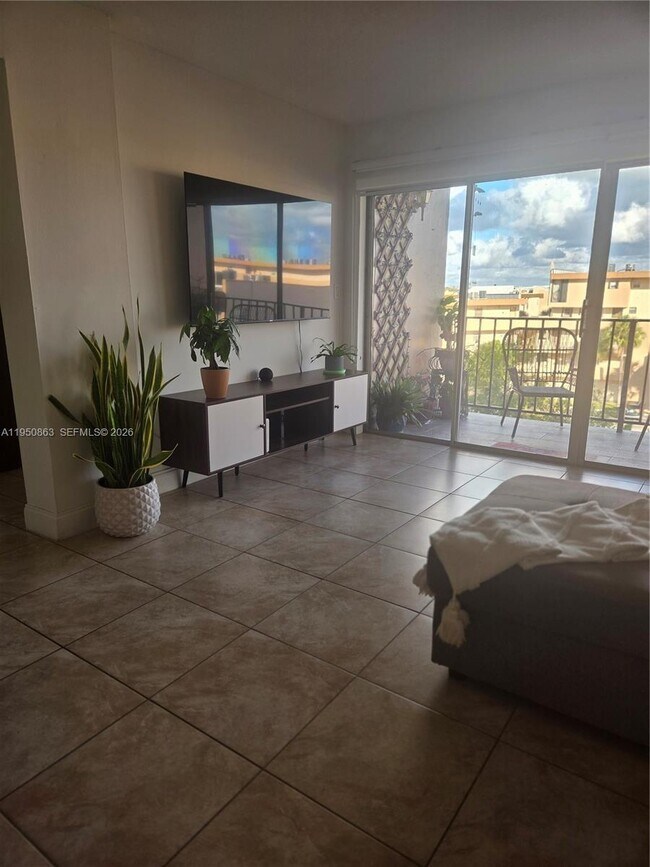 Foto del edificio - 8889 Fontainebleau Blvd