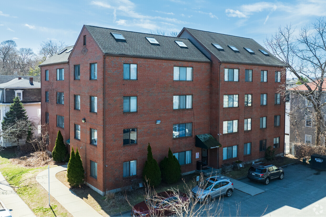 Primary Photo - Chestnut Place