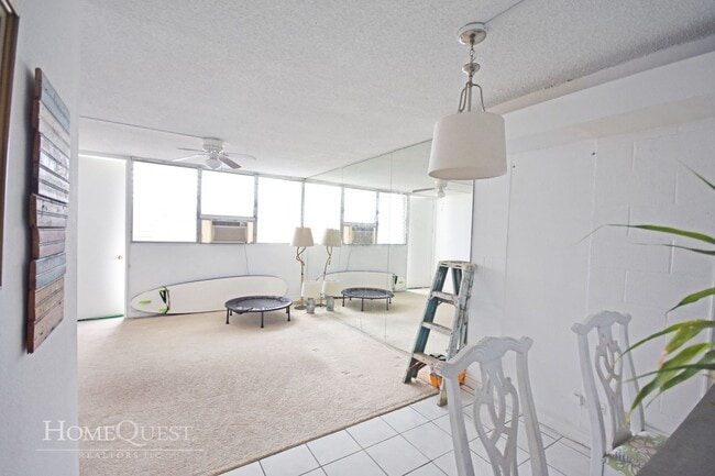 Building Photo - View!  2/1/1 - Mountain View Terrace - $24...