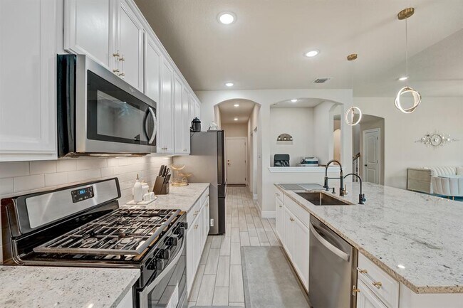 Foto del edificio - 17012 Pleasanton Cove