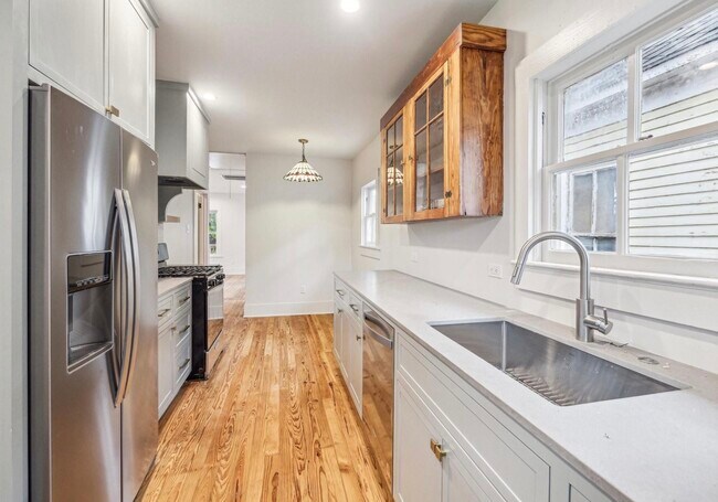 Foto del edificio - 2114 Hardy St
