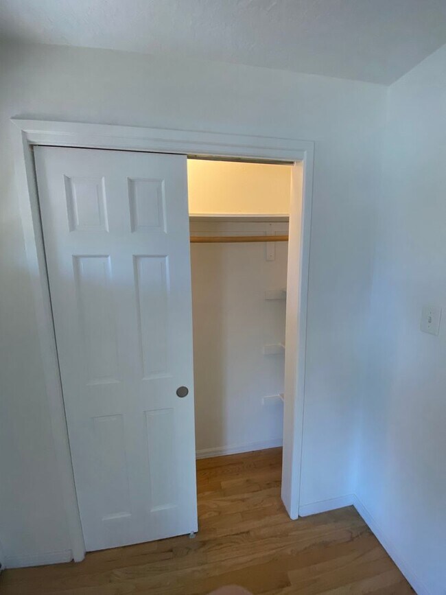 Foto del edificio - Large 4-Bedroom