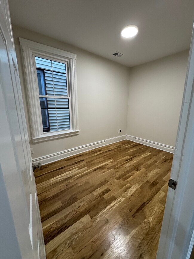 Foto del edificio - 87 6th St