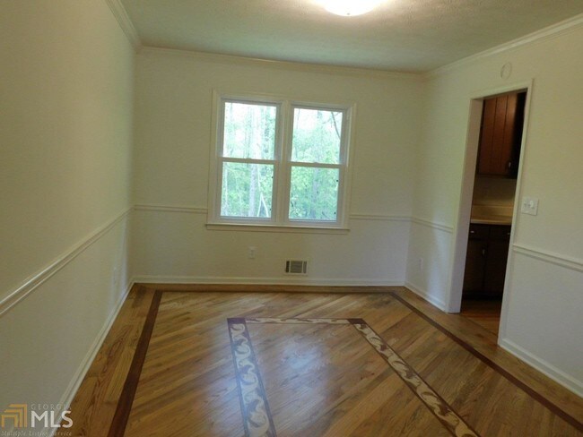 Building Photo - 1510 Plunkett Rd
