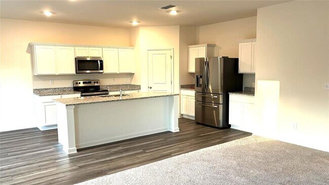 Building Photo - 15 Knightsbridge Ln