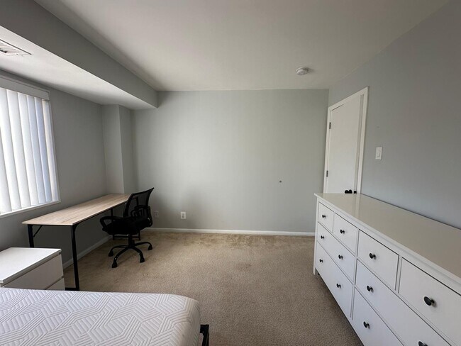 Foto del edificio - 5340 Holmes Run Pky