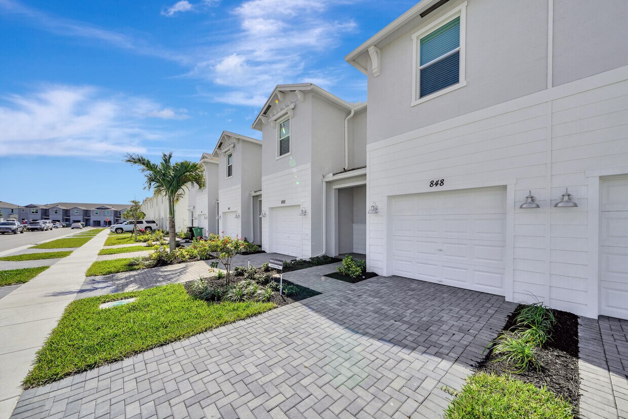 848 Grovebush Ln, Port Saint Lucie, FL 34984 Townhome Rentals in Port Saint Lucie FL