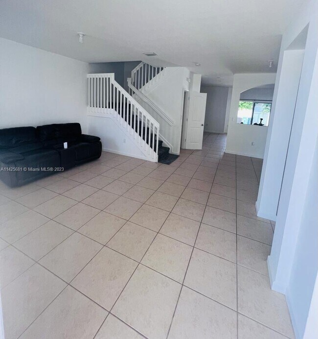 Building Photo - 14052 Southwest 276th Street, Homestead, F...
