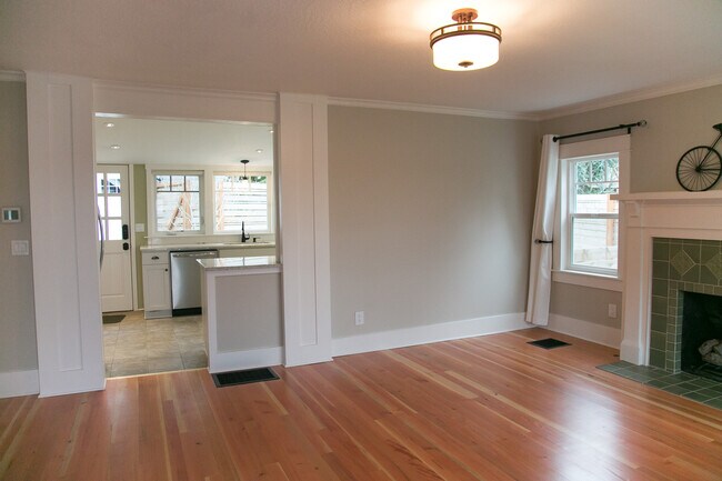 Foto del edificio - Charming Multnomah Village Remodeled Cottage