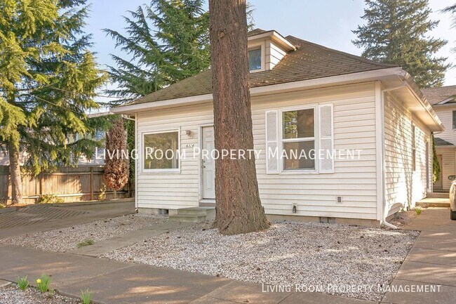 Building Photo - Two Story Bungalow with Bonus Loft Room