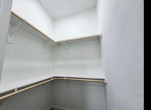 Building Photo - 328 Clearwater St
