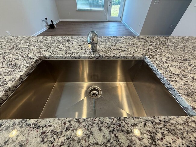 Building Photo - 274 Deodora Ln