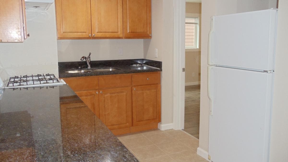 4249 9th Ave NE Unit 3, Seattle, WA 98105 Apartment for Rent in Seattle, WA