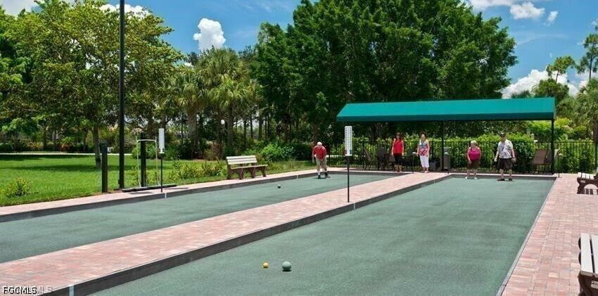 Foto del edificio - 10121 Colonial Country Club Blvd
