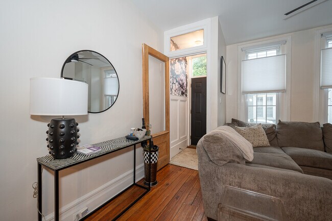 Foto del edificio - 759 N Judson St