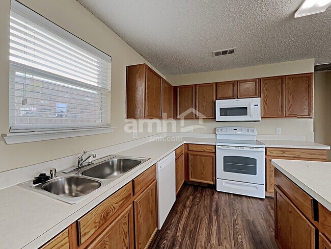 Foto del edificio - 3516 Caprock Ranch Rd