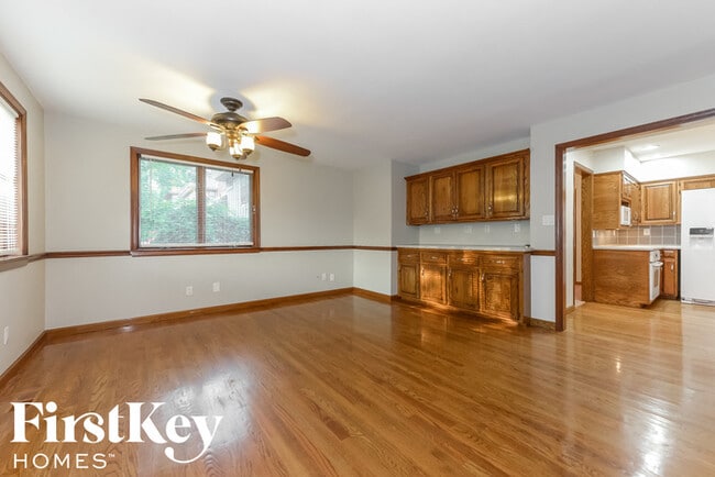 Foto del edificio - 5817 N Indiana Ave