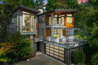 Building Photo - 332 13th Ave