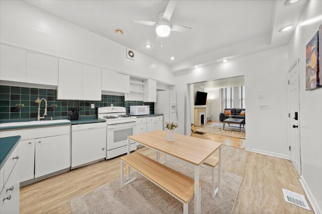 Foto del edificio - 901 S Bishop St