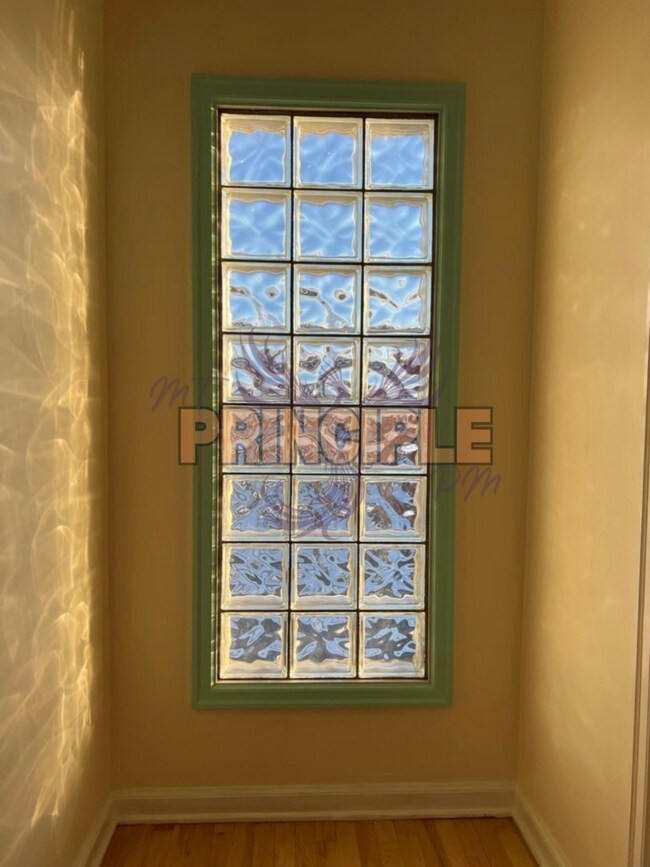 Foto del edificio - 403-405 1/2 W Granite
