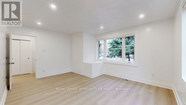 Photo du bâtiment - 19 Hawthorne Rd