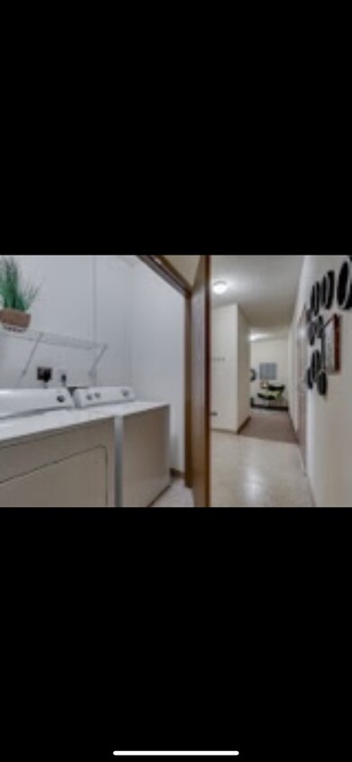 Primary Photo - 340 6th Ave S