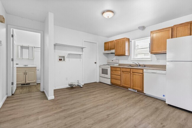 Foto del edificio - 4021 Goodell Ln