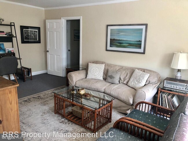 Building Photo - 1 br, 1 bath House - 4511 Avondale St  #204