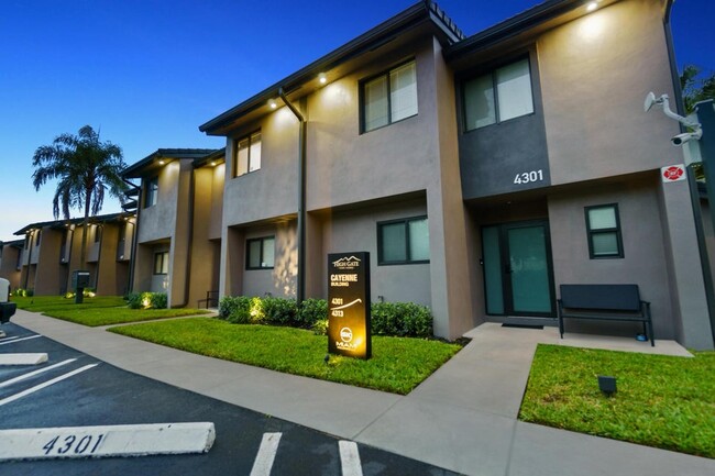 Foto del edificio - 4319 Coral Springs Dr