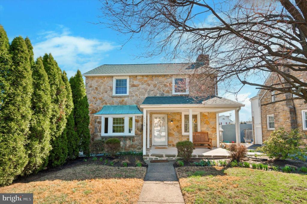 Primary Photo - 1156 Garfield Ave